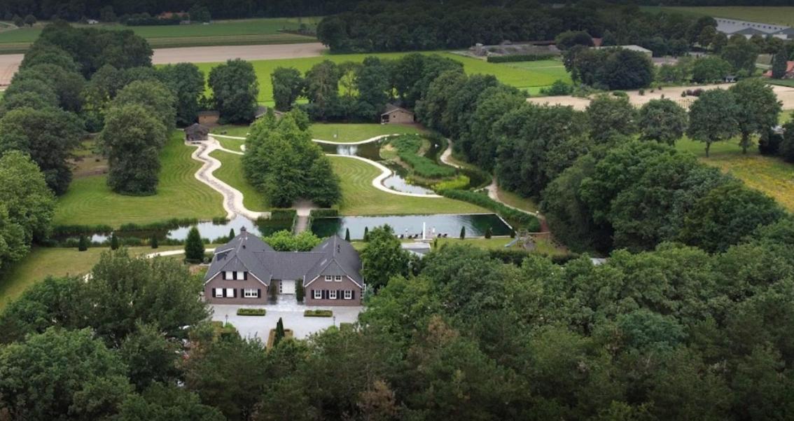 Landhuis Hotel De Hilkensberg Broekhuizen  Exterior photo